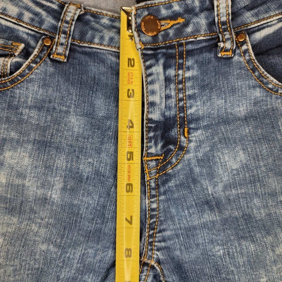 Apt 9 Acid Wash Jean Midrise 4 - Picture 8 of 10